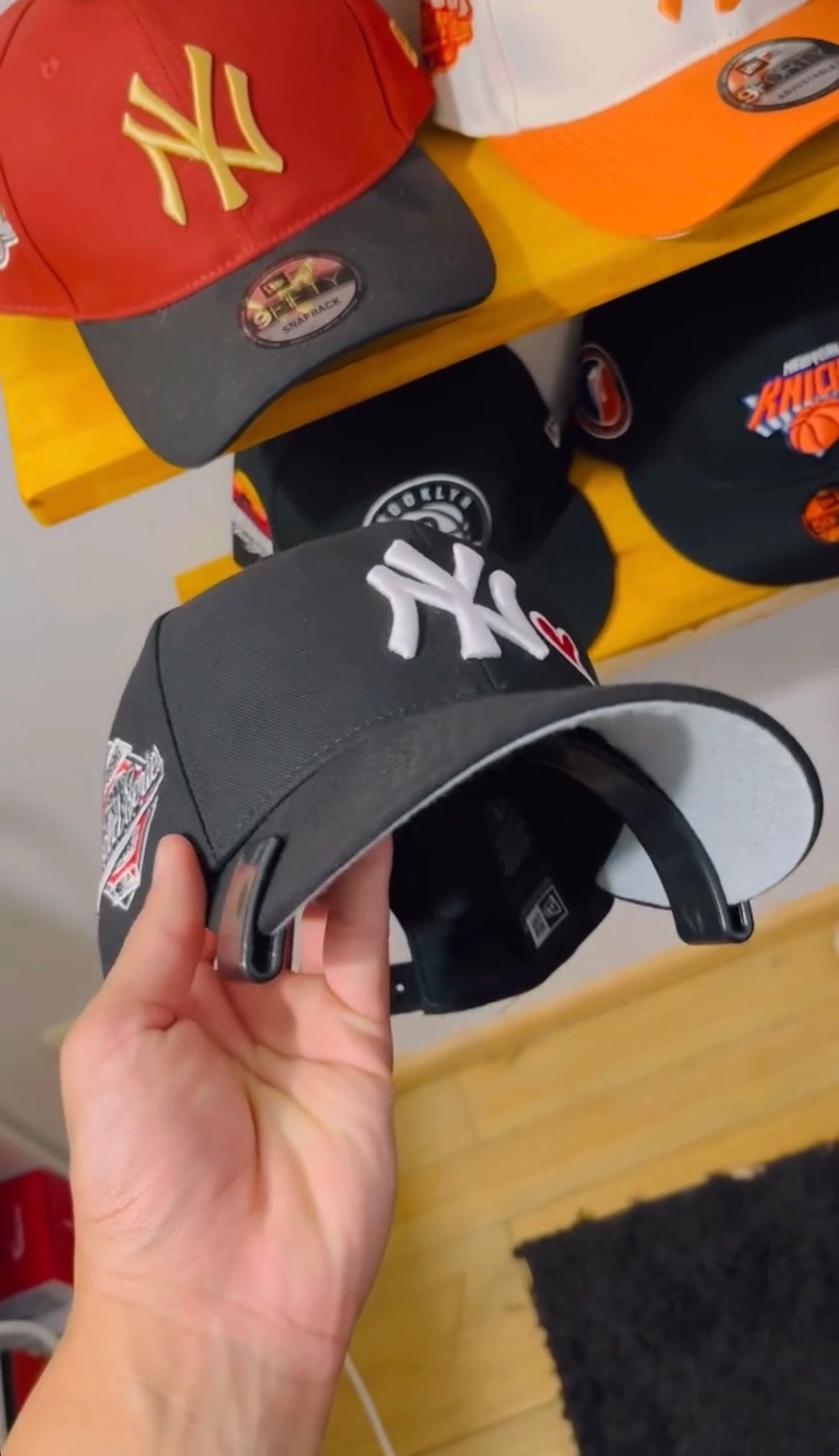 CURVAR TU GORRA