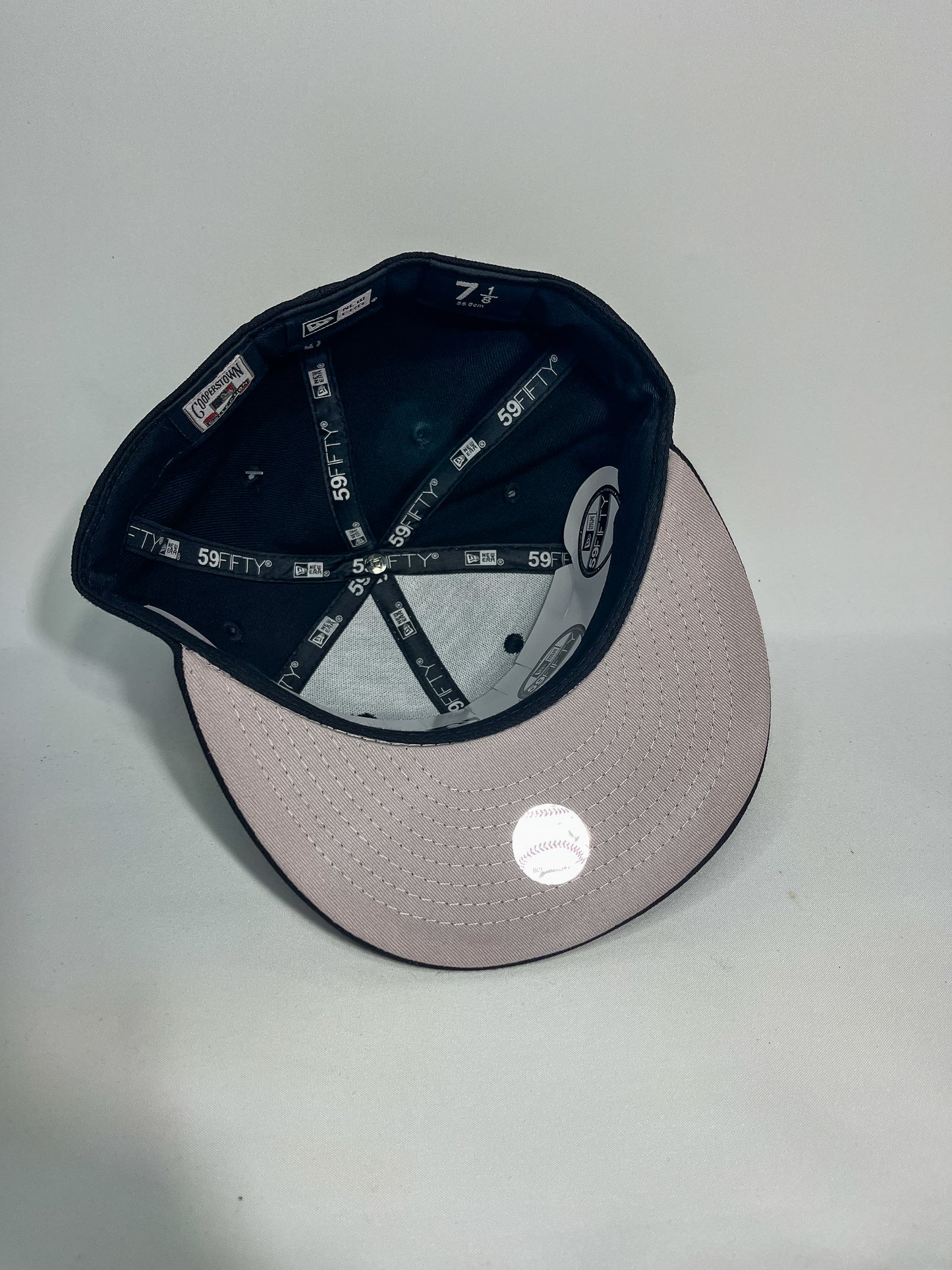 GORRA NEW ERA PHILADELPHIA PHILLIES NEGRA PARCHE LATERAL AJUSTABLE