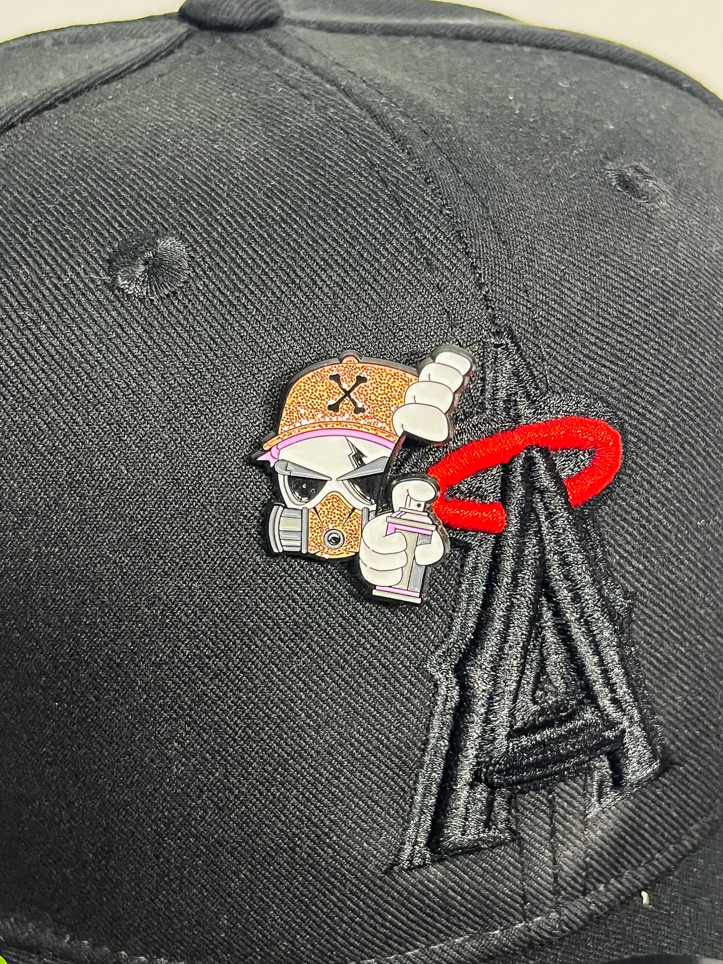 PIN GOLD BRILLANTE BONES FITTED
