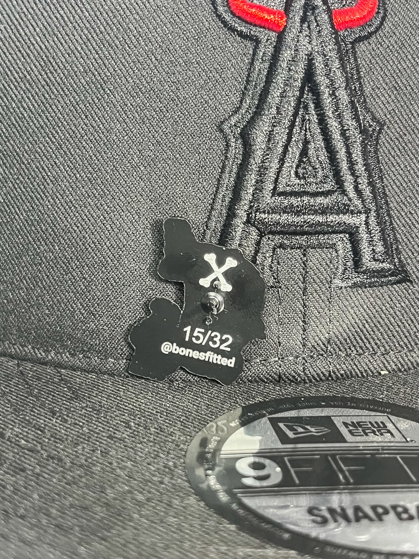 PIN AZUL BONES FITTED