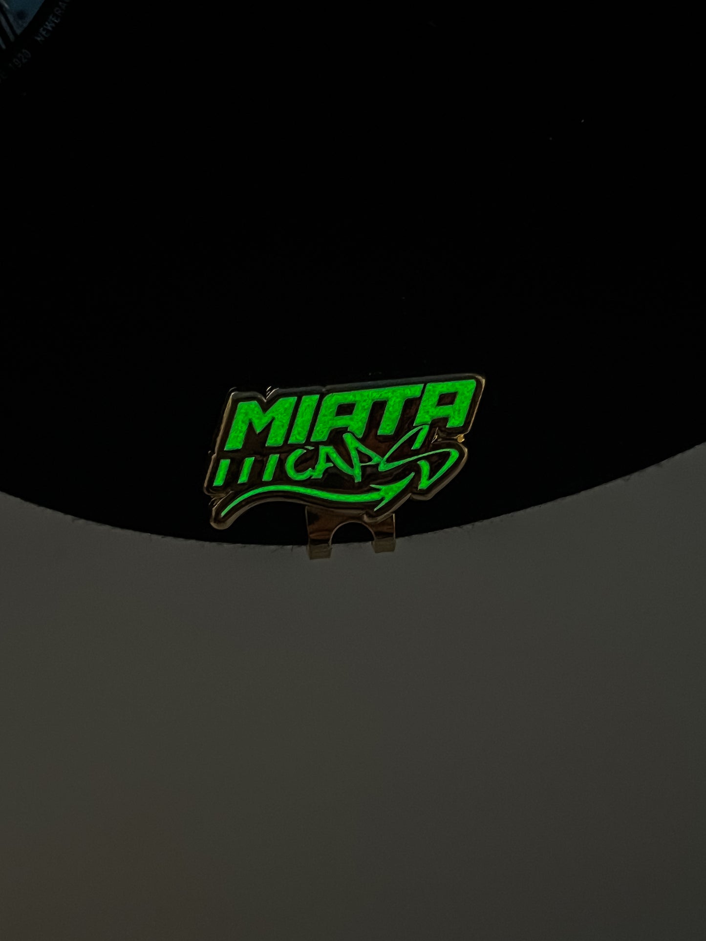 BLIP MIATA CAPS GLOW IN THE DARK