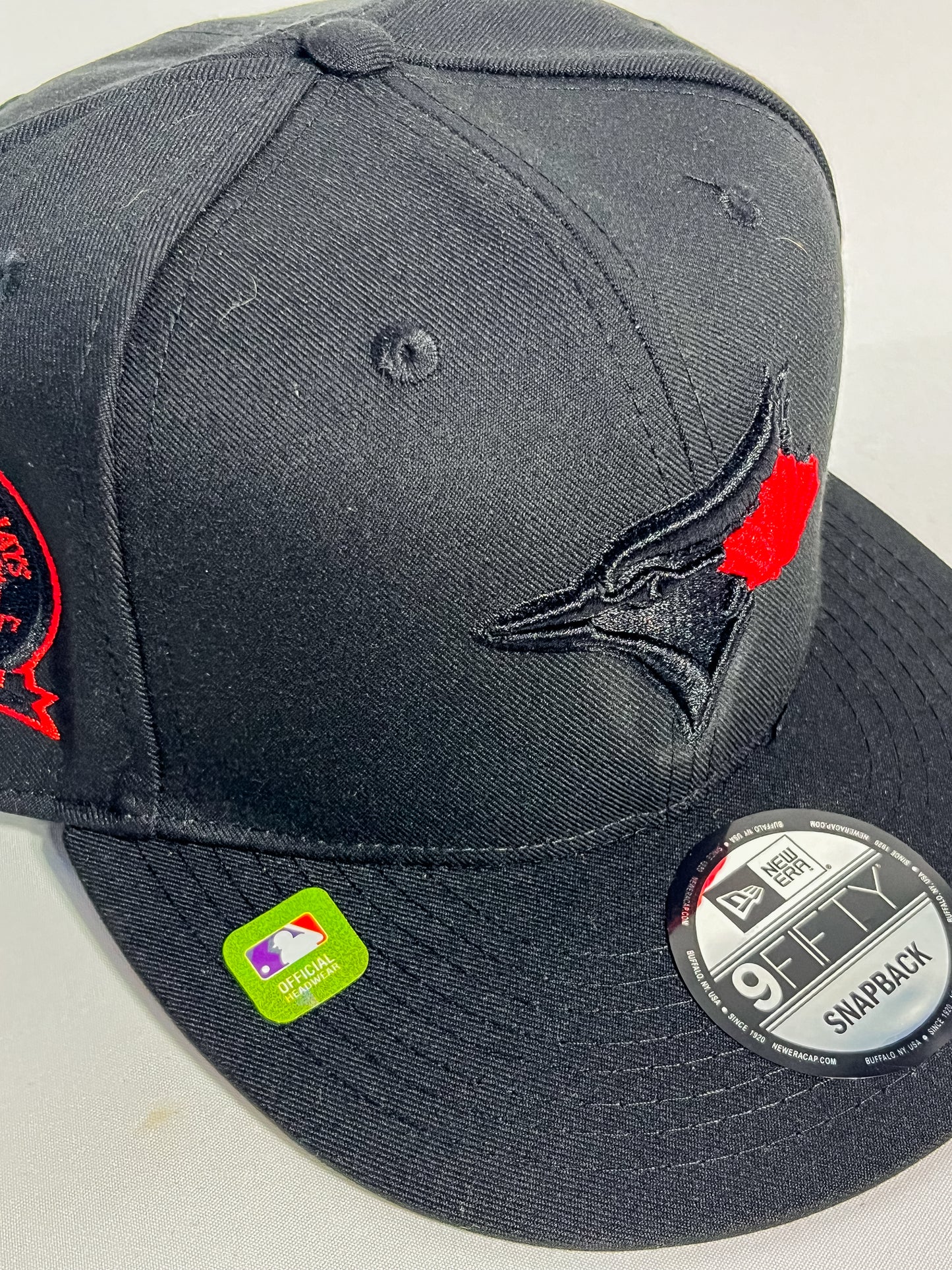 GORRA NEW ERA TORONTO BLUE JAYS BLACK & RED AJUSTABLE