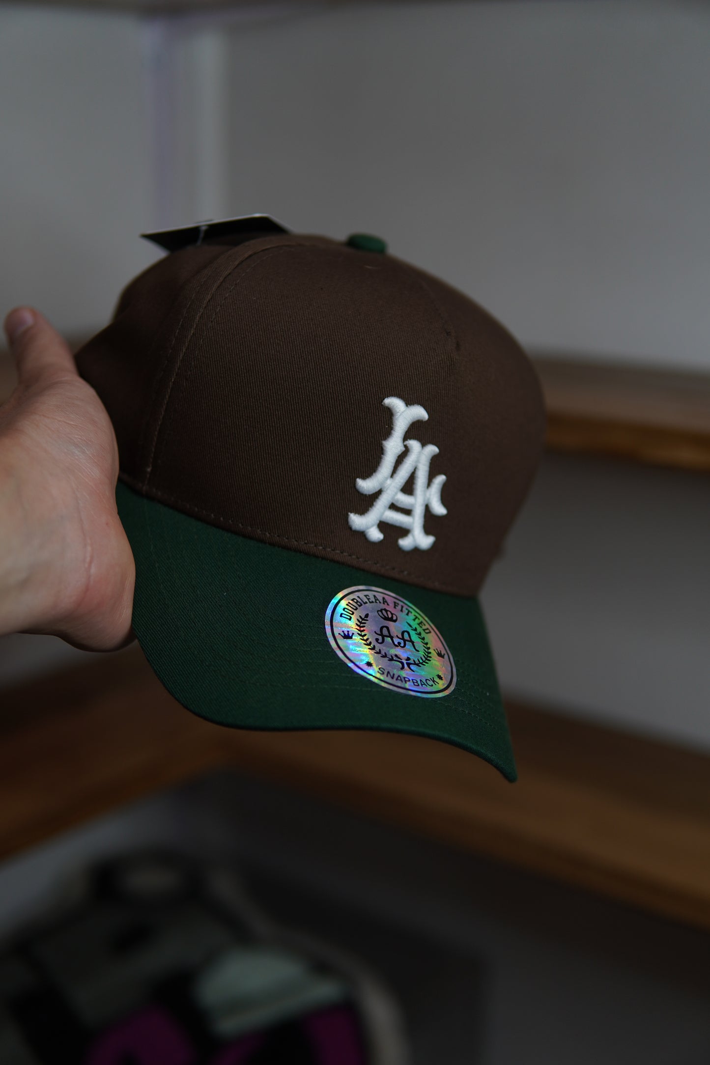 GORRA DOUBLE AA LA CAFÉ Y VERDE