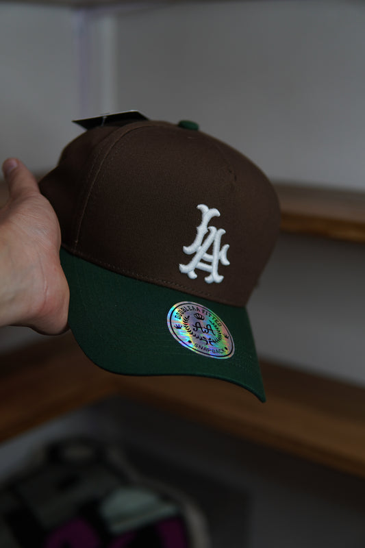 GORRA DOUBLE AA LA CAFÉ Y VERDE