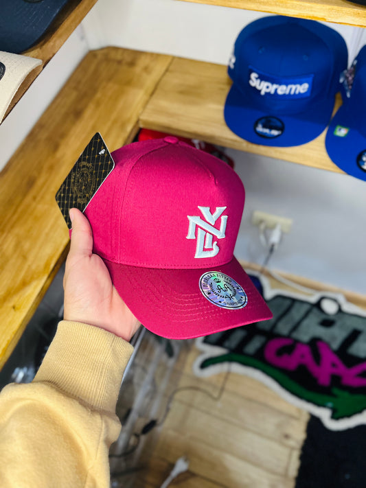 GORRA DOUBLE AA NYL BURDEOS