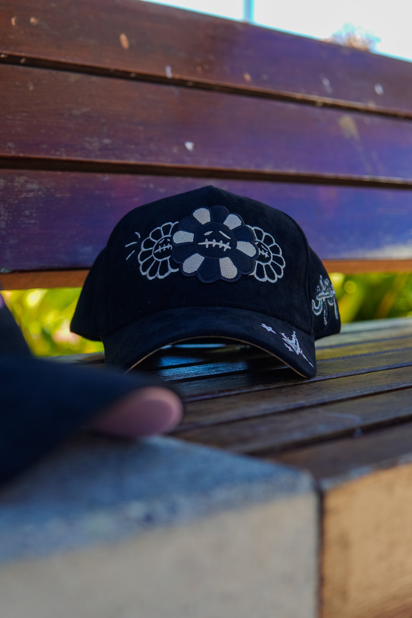 GORRA MURA TRAVIS NEGRA DISEÑO BEIGE AJUSTABLE