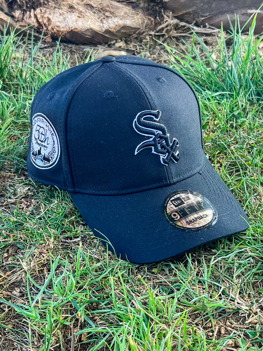 GORRA NEW ERA SOX BLACK PARCHE LATERAL AJUSTABLE