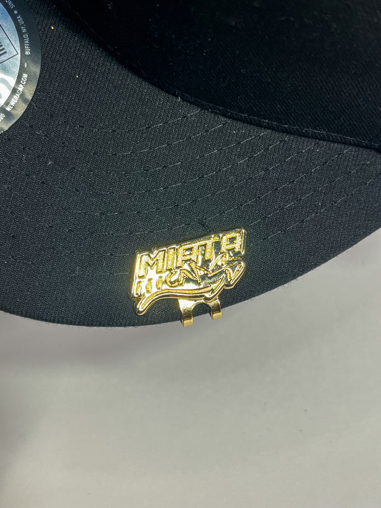 BLIP MIATA CAPS GOLD