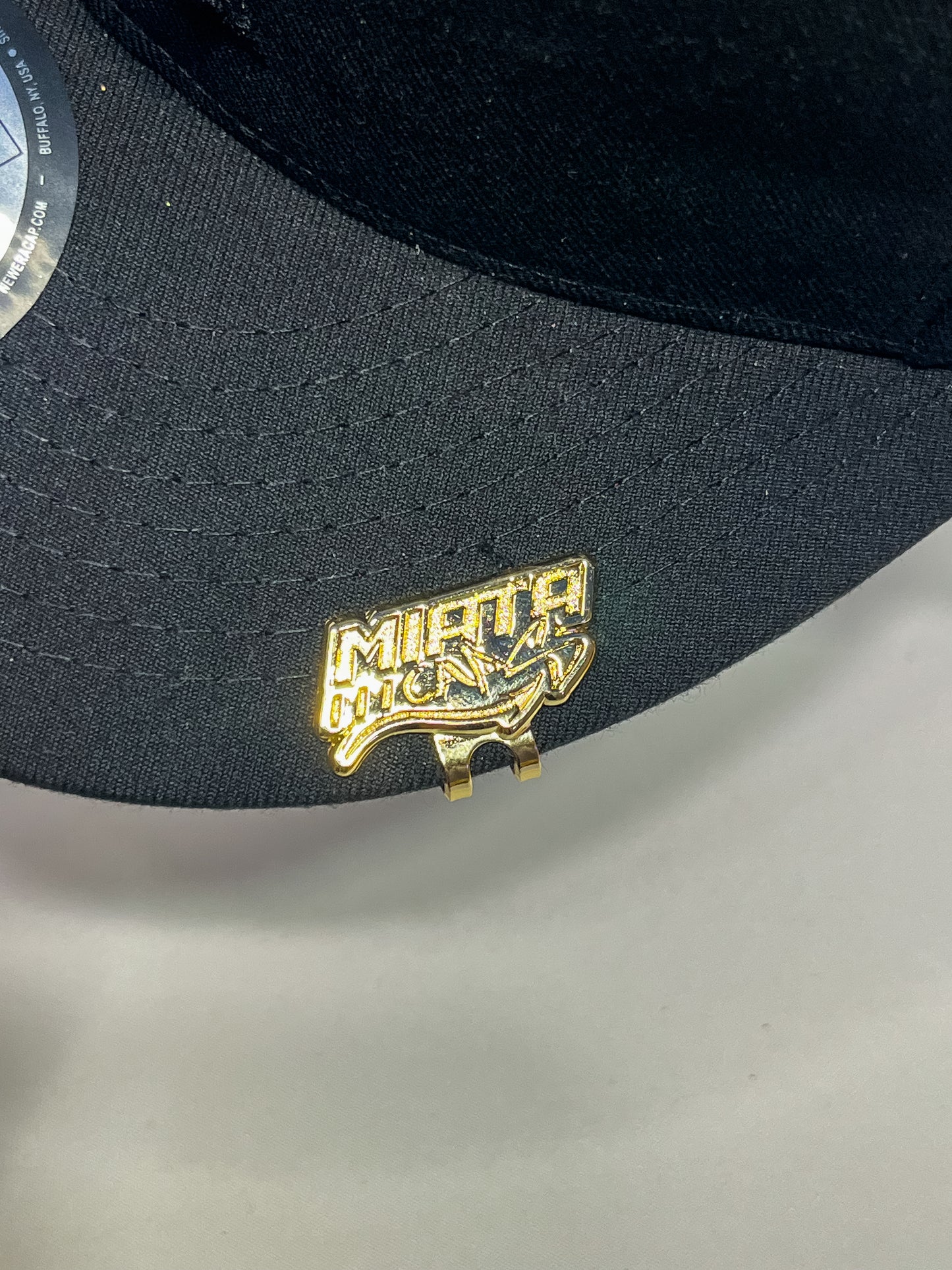 BLIP MIATA CAPS GOLD
