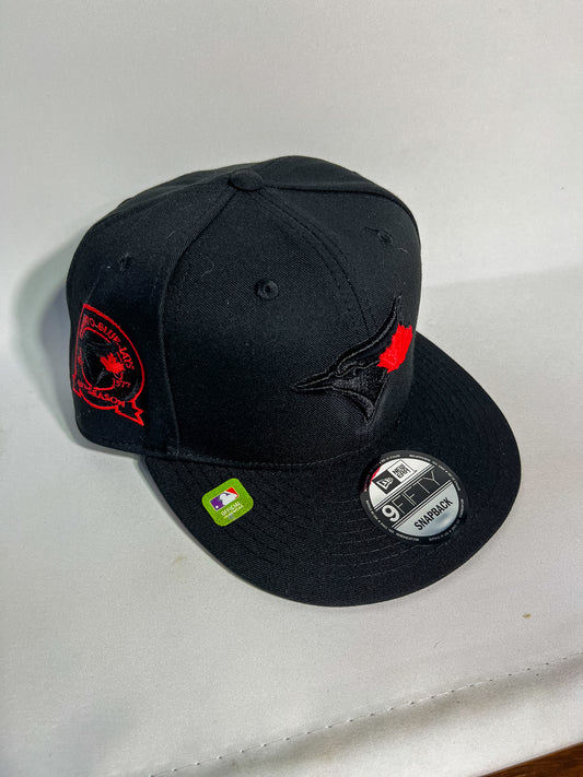 GORRA NEW ERA TORONTO BLUE JAYS BLACK & RED AJUSTABLE