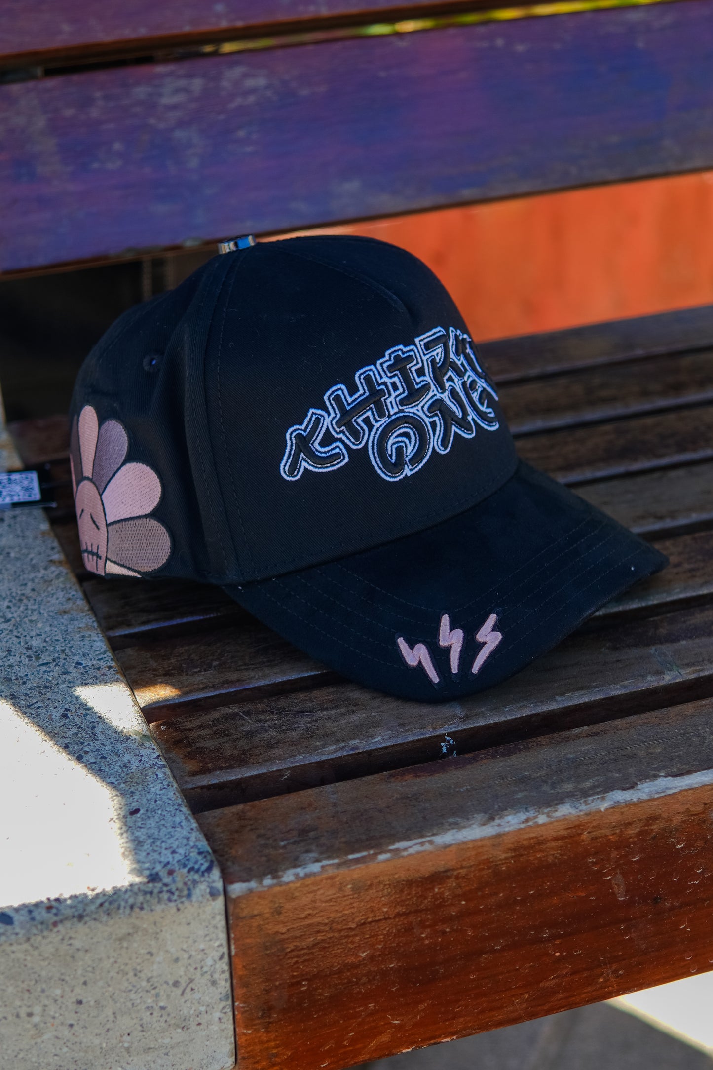 31 Hats - "Oriential Travis Flower” Black MURAKAMI